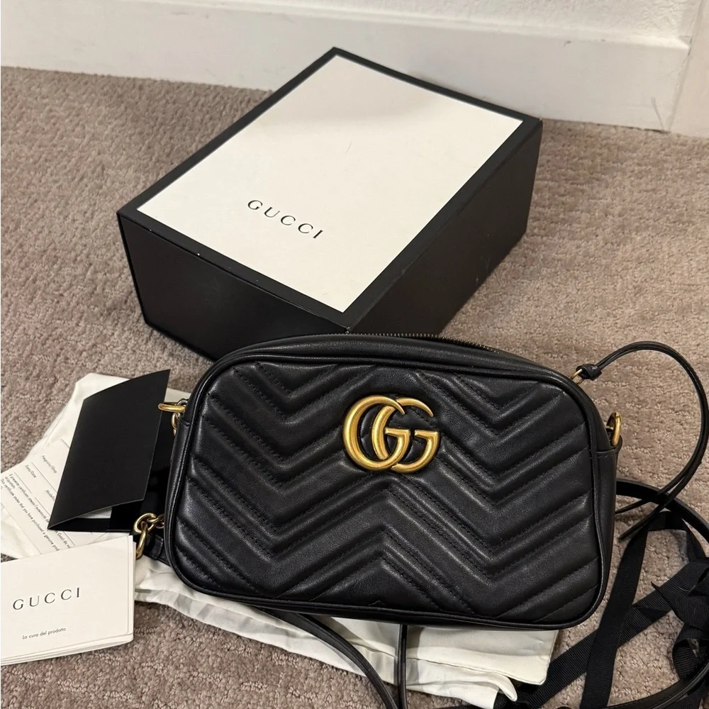 GG Marmont small camera bag - Picture 1 of 6